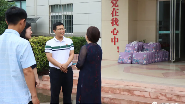 祥符区总工会走访丝瓜视频IOS污伟业开展夏日送清凉活动